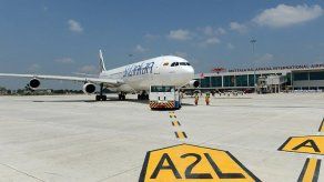 El aeropuerto internacional más vacío del mundo pierde sus últimos vuelos