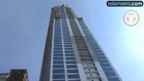 Obrero cae del piso 46 de edificio en construcción