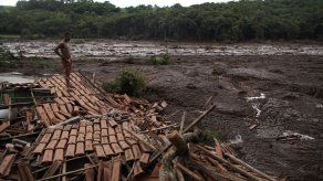 Brasil: esperanza se torna en angustia tras colapso de presa