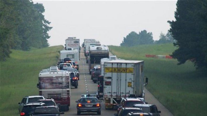 Gustav baja a categoría dos frente a costa de Luisiana