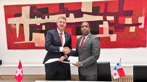 El procurador general de la Nación de Panamá, Javier Caraballo, en Suiza.