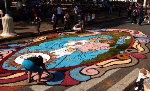 Las calles de la Villa de Los Santos, escenario del Corpus Christi