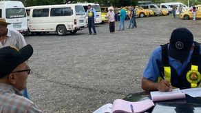 ATTT retira placas antiguas y establece fecha límite para la compra de placas 2024.