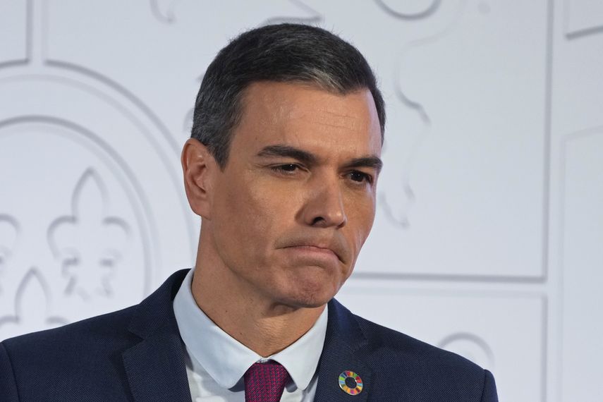 El presidente de España señaló que los tres paquetes de asistencia económica aprobados desde el inicio de la guerra de Rusia en Ucrania en febrero le costarán al país unos 45.00 millones de euros (48.000 millones de dólares)