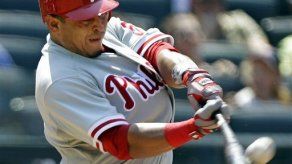 Los Filis se preparan para el 2013 con Carlos Calicho Ruiz en nómina