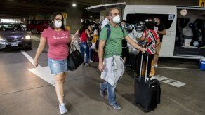 La llegada de turistas estadounidenses a Costa Rica en febrero y marzo fue equivalente al 30% de los que vinieron en esos meses en 2019.
