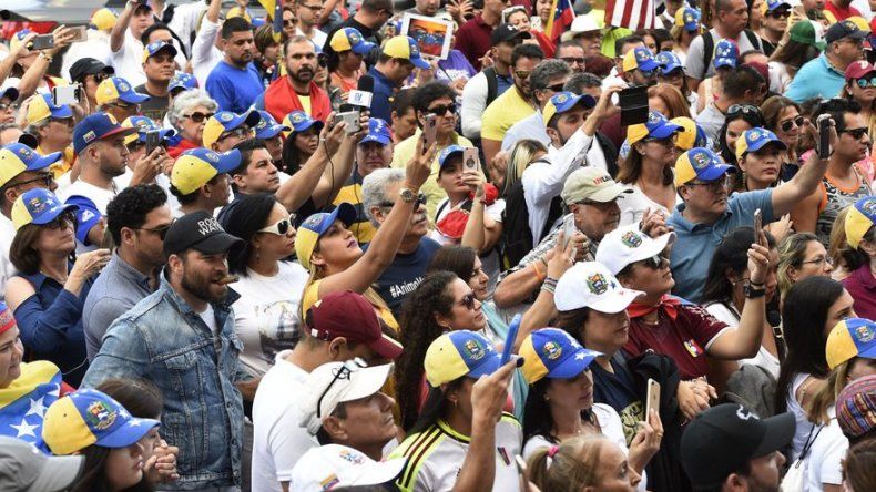 Medio millar de venezolanos se manifestó en Miami