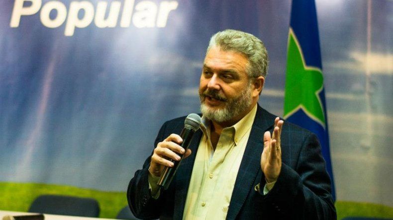 Milton Henríquez renuncia a la presidencia del Partido Popular
