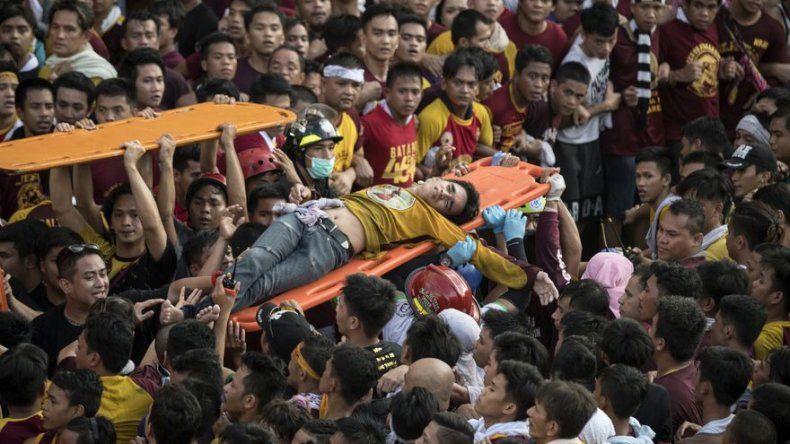 Un muerto y 800 heridos en aglomeración procesión Nazareno Negro en Manila