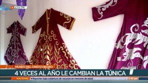 El Cristo Negro de Portobelo tiene más de mil vestidos