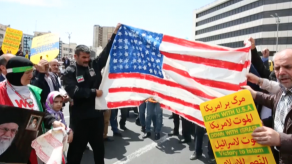 Trump anuncia sanciones contundentes contra el líder supremo de Irán