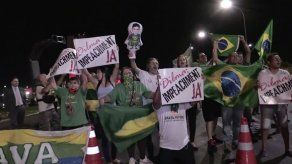 Opositores celebran apertura de proceso de impeachment a Rousseff