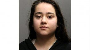 Chicago: Mujer acusada de tratar de matar a policía