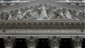 Apple impulsa a las acciones tecnológicas y Wall Street sube
