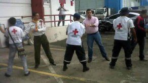 Panameños se acercan a centros de acopio para donar