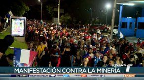 Miles marchan en la ciudad de Panamá para expresar su rechazo a la minería