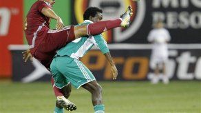 Brown y Nosa dan triunfo a Nigeria sobre Venezuela