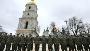 Presidente Ucrania confía en obtener armas de EEUU