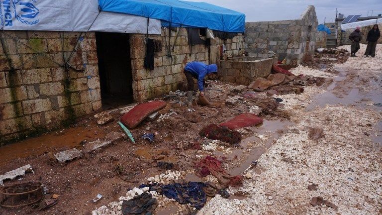 Contraataque de EI en Siria contra fuerza árabo-kurda deja 32 muertos