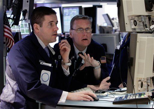 Contrataciones en EEUU impulsan a Wall Street