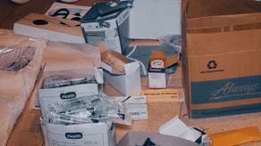 Investigan insumos vencidos en la CSS