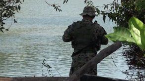 Detienen a panameño y extranjera por tráfico internacional de personas Detienen a panameño y extranjera por tráfico internacional de personas