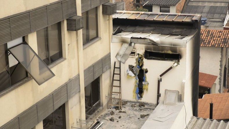 Suben a 11 los muertos por incendio de hospital en Brasil