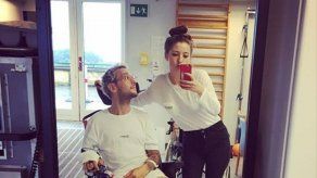 Líder de The Ordinary Boys se rompe la pierna