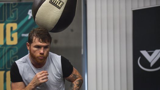 Canelo Álvarez a un paso de hacer historia en el boxeo