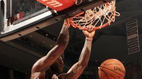 LeBron James agranda marca personal en triunfo sobre Raptors