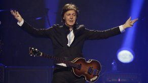 McCartney visita casa y tumba de Elvis Presley