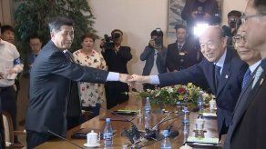 Las dos Coreas acuerdan reunir en agosto a familias separadas por la guerra