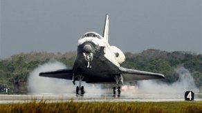 Imágenes del Atlantis en el espacio