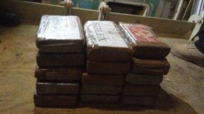Policía Nacional encuentra 15 paquetes de droga en contenedor con destino a Rusia Policía Nacional encuentra 15 paquetes de droga en contenedor con destino a Rusia