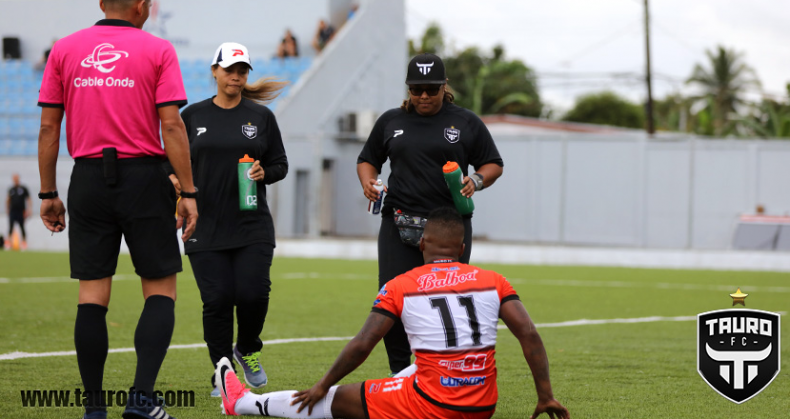 Enrico Small podría jugar el Clásico Nacional ante Plaza