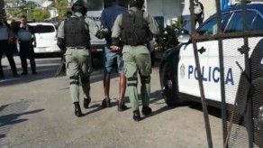 Decomisan un arma de fuego y presunta droga durante operativos en San Miguelito Decomisan un arma de fuego y presunta droga durante operativos en San Miguelito