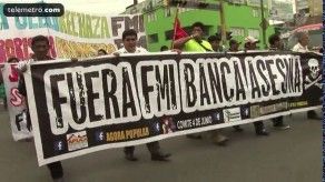 Marcha contra el FMI y el Banco Mundial en Lima
