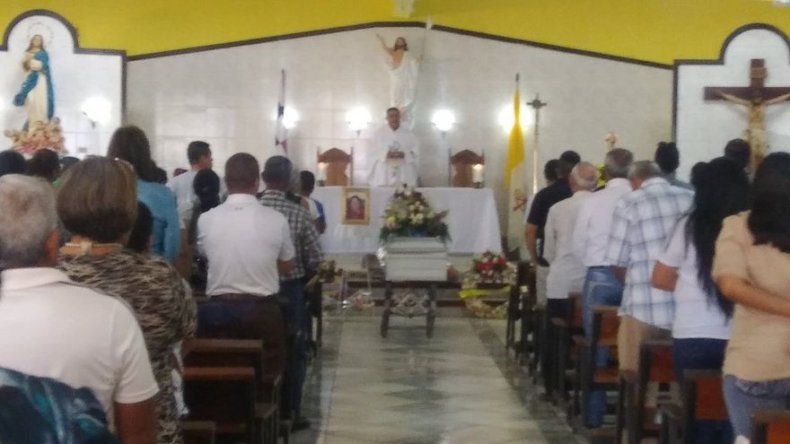 Realizan en Bugaba las honras fúnebres de la docente Diosila Martínez