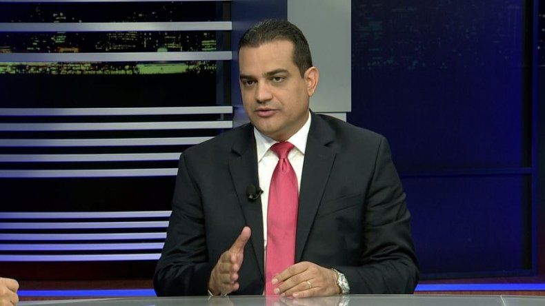 Gobierno busca preservar los empleos, Carles sobre caso Waked
