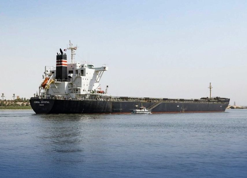 Buque Coral Crystal.