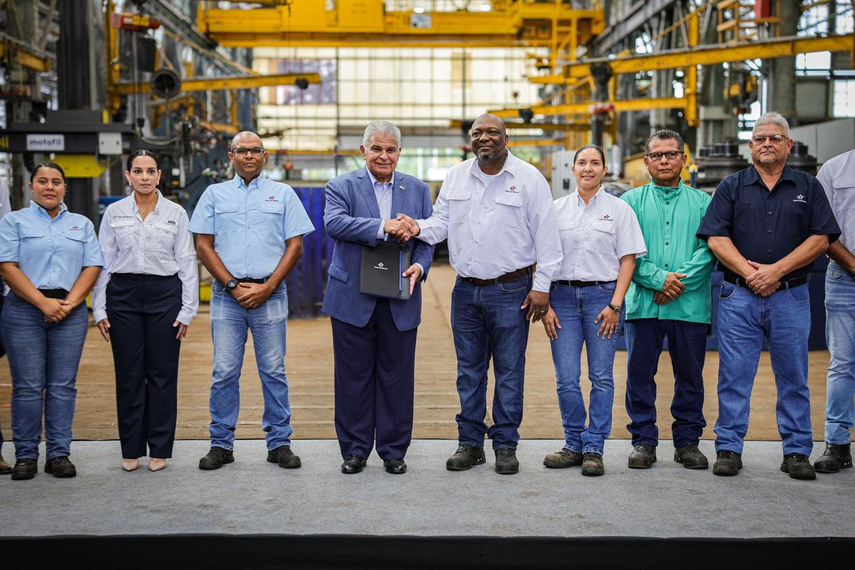 Presidente Mulino recibe B/.2