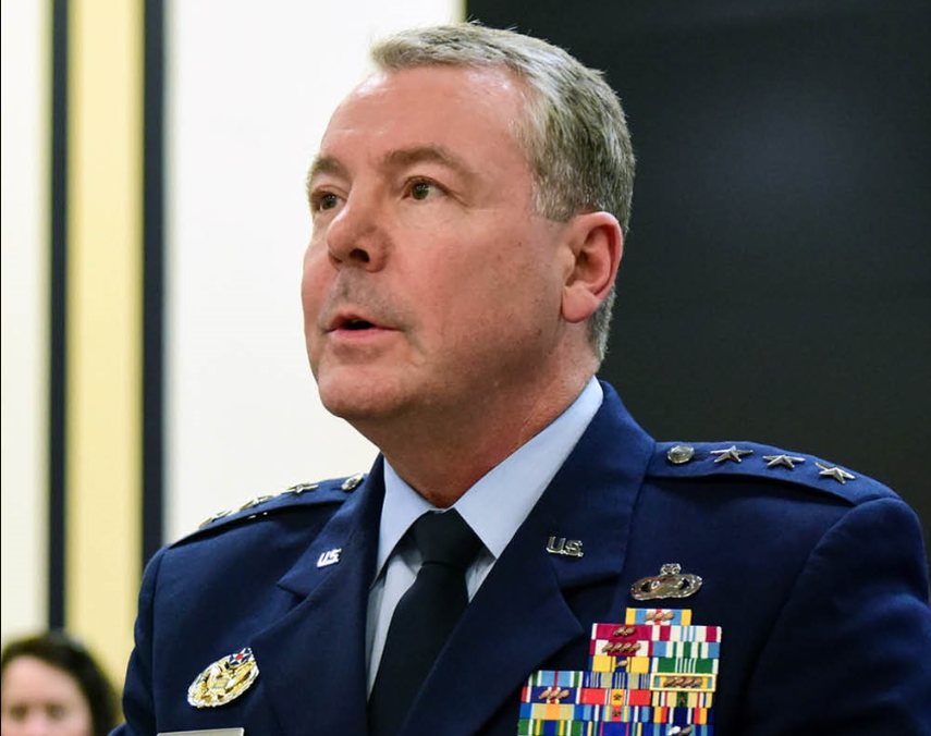 Estados Unidos removerá al jefe de inteligencia militar Jeffrey Kruse
