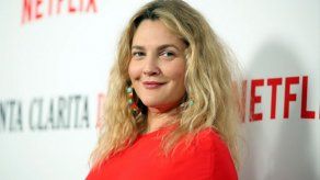 EgyptAir se defiende de haber publicado una falsa entrevista con Drew Barrymore