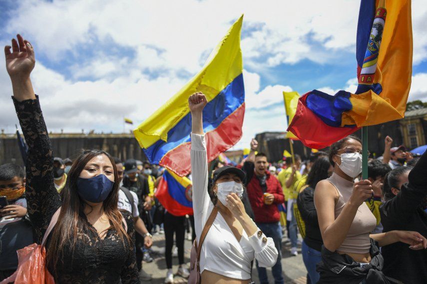 Las denuncias ante la Defensoría del Pueblo de Colombia apuntan a que los delitos fueron cometidos supuestamente por la Policía y el Escuadrón Móvil Antidisturbios (Esmad).