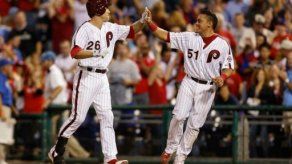 Calicho Ruiz impulsa dos carreras en triunfo de los Filis