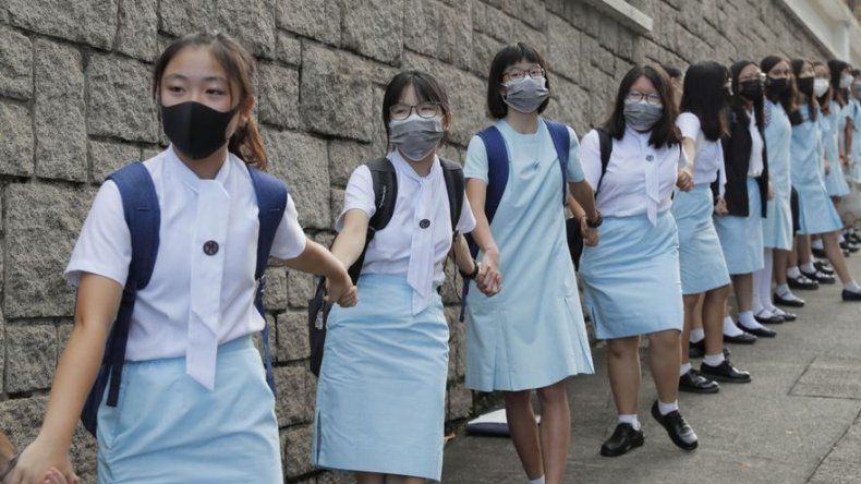 Hong Kong: Alumnos forman cadenas humanas en nueva protesta