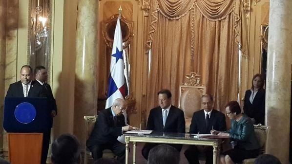 Minsa, CRP y universidades privadas firman convenio