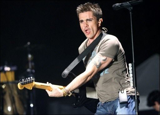 Juanes será galardonado por su ayuda a víctimas de minas