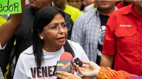 Vicepresidenta Delcy Rodríguez asume como presidenta encargada de Venezuela.
