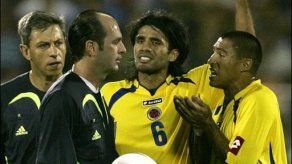 Ex DT de Colombia culpa a argas y Perea de indisciplina